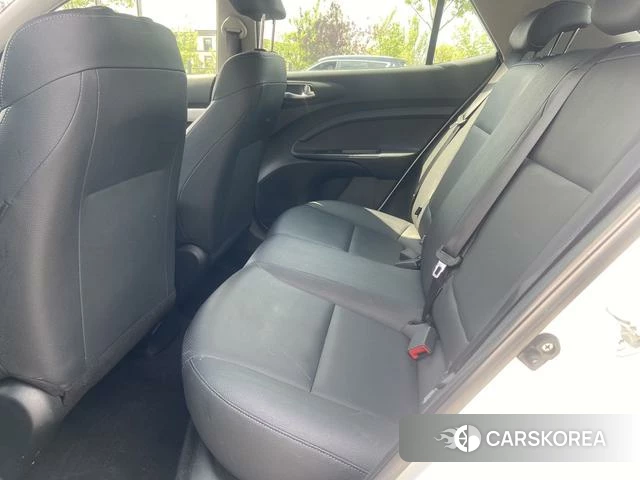 Kia KX1 2021 Белый из Китая, фото 5