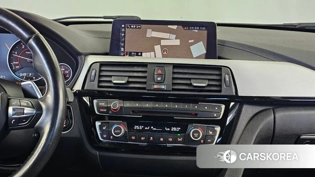 BMW 3 Series (F30) 2018 Белый из Кореи, фото 5