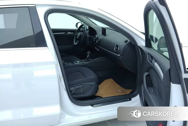 Audi A3 2021 Белый из Китая, фото 5