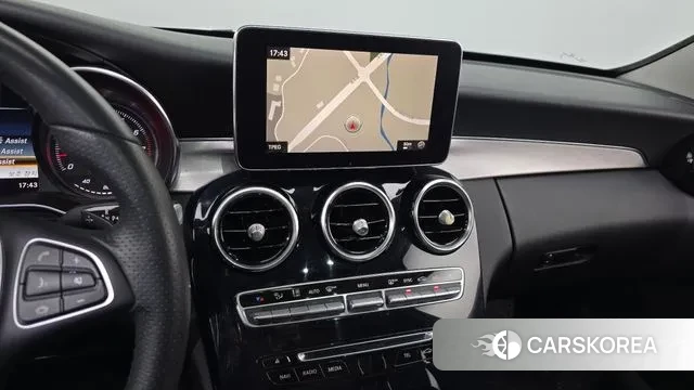 Mercedes-Benz C-Class W205 2018 Белый из Кореи, фото 5