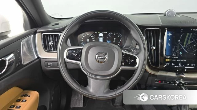 Volvo XC60 second Generation 2018 Белый из Кореи, фото 5