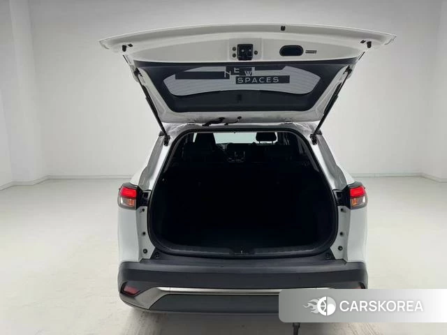 Toyota Frontlander 2023 Белый из Китая, фото 5