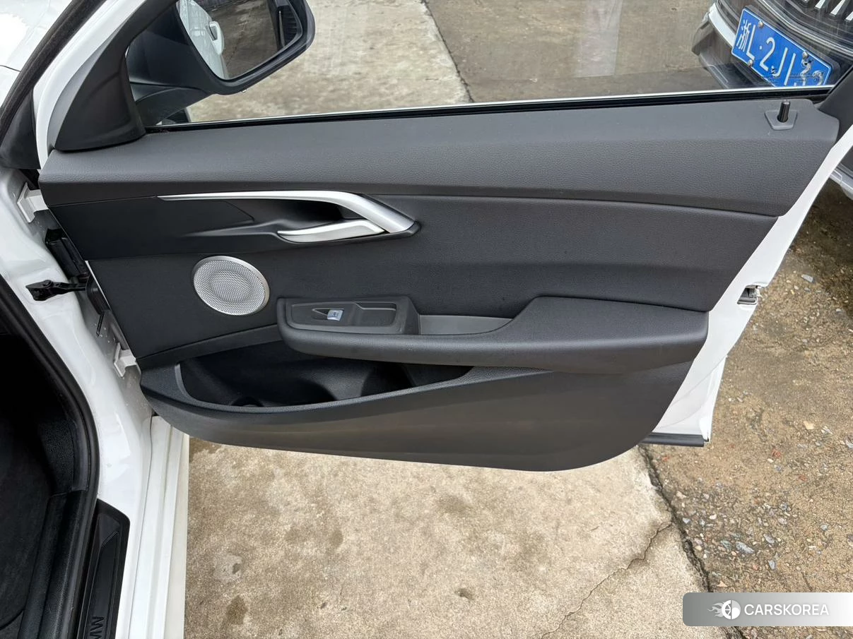 BMW 1 series 2021 Белый из Китая, фото 5