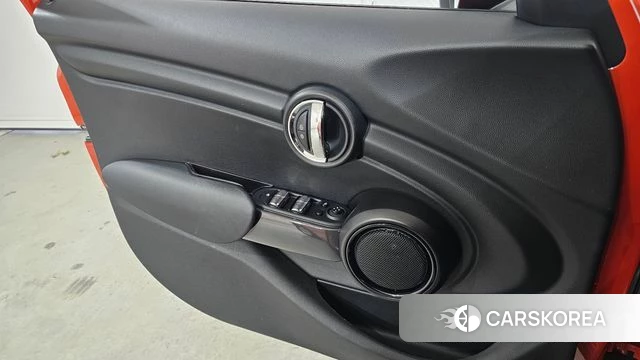 Mini Cooper 2019 Красный из Кореи, фото 5