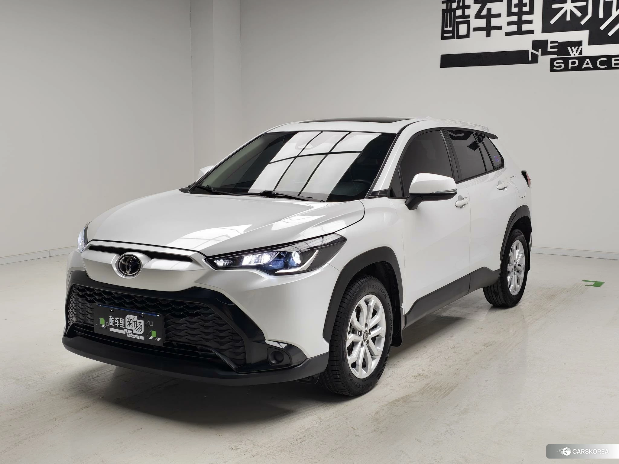 Toyota Frontlander 2023 Белый из Китая, фото 5