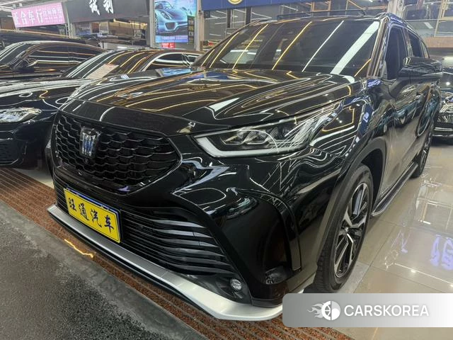 Toyota Crown 2023 Черный из Китая, фото 5