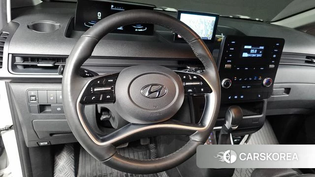 Hyundai Staria 2023 Белый из Кореи, фото 5