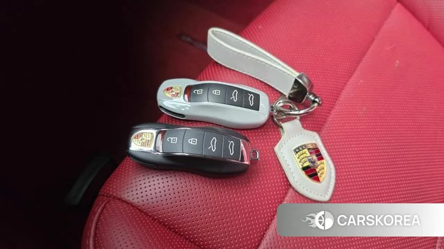 Porsche 718 Boxster 2023 Белый из Кореи, фото 5