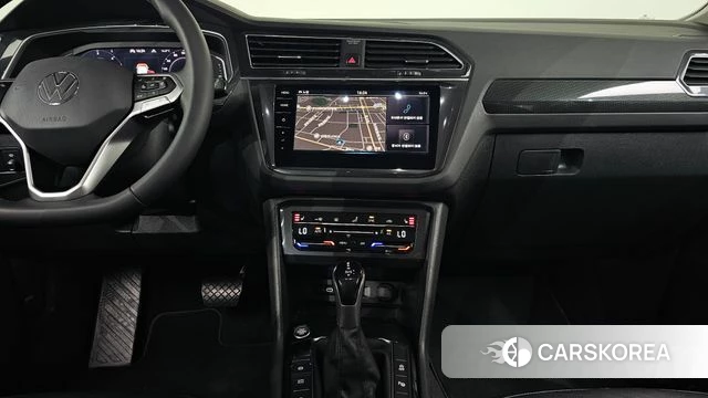 Volkswagen Tiguan second Generation 2021 Черный из Кореи, фото 5