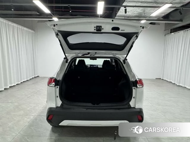 Toyota Corolla 2023 Белый из Китая, фото 5