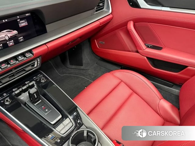 Porsche 911(992) id 4943669 из Кореи 5