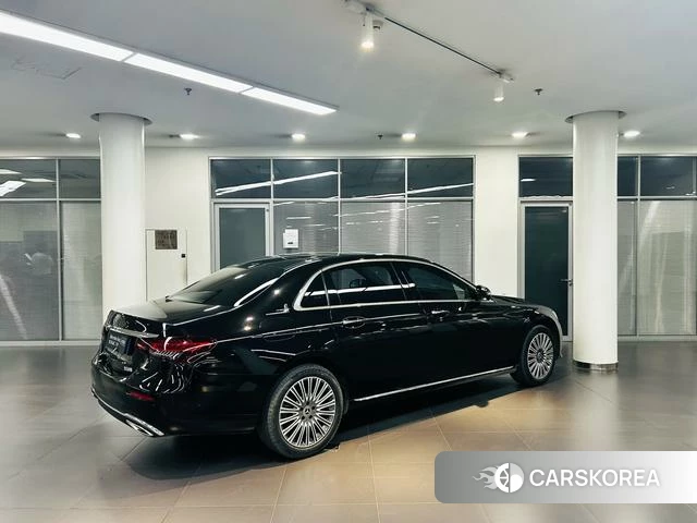 Mercedes-Benz E-Class 2023 Черный из Китая, фото 5