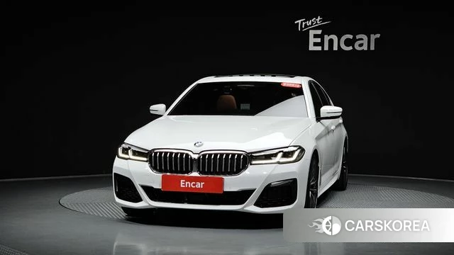 BMW 5 Series (G30) 2021 Белый из Кореи, фото 5