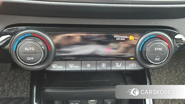 Kia The New K3 2nd generation 2021 Белый из Кореи, фото 5
