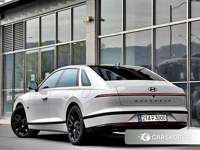 Hyundai Grandeur Hybrid (GN7) 2023 Белый из Кореи, фото 5