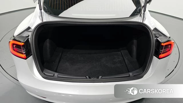 Tesla Model 3 2020 Белый из Кореи, фото 5