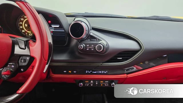 Ferrari F8 Tributo 2020 Желтый из Кореи, фото 5