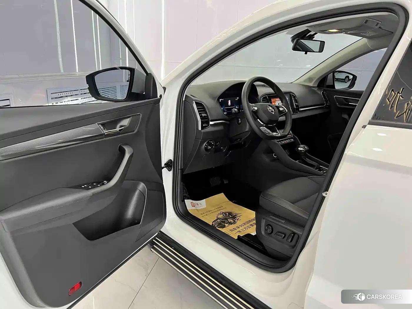 Skoda Karoq 2022 Белый из Китая, фото 5
