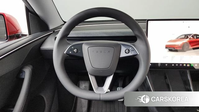 Tesla Model Y 2025 Красный из Кореи, фото 5