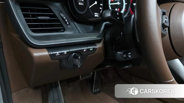 Porsche 911(992) 2022 Серебристо-серый из Кореи, фото 5