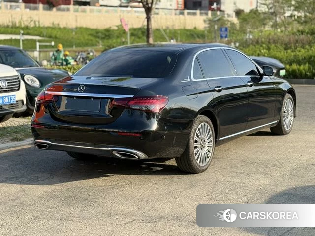 Mercedes-Benz E-Class 2023 Черный из Китая, фото 5