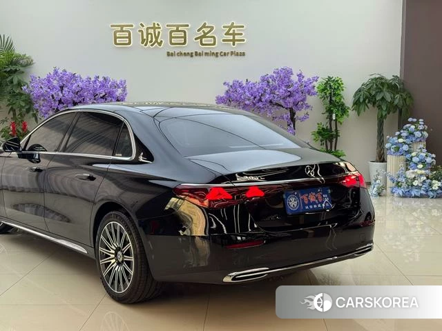 Mercedes-Benz E-Class 2025 Черный из Китая, фото 5