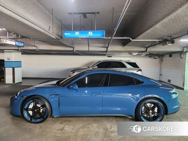 Porsche Taycan 2023 Синий из Кореи, фото 5