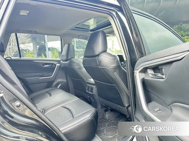Toyota RAV4 2021 Черный из Китая, фото 5