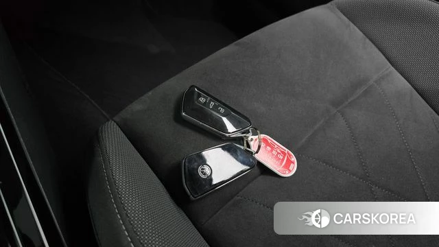 Volkswagen Golf 8th Generation 2023 Черный из Кореи, фото 5