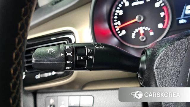 Kia Stonic 2019 Белый из Кореи, фото 5