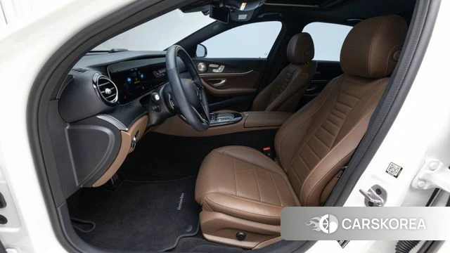 Mercedes-Benz E-Class W213 2023 Белый из Кореи, фото 5