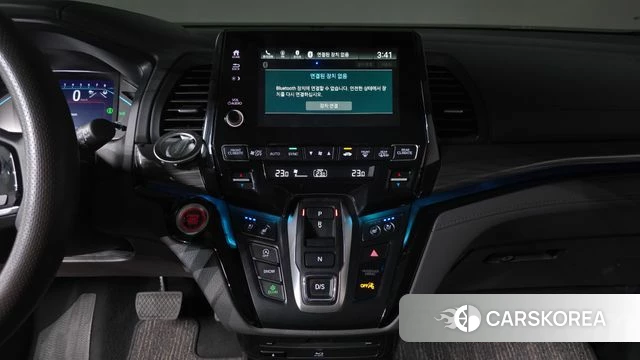 Honda Odyssey 2023 Белый из Кореи, фото 5
