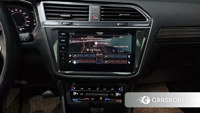 Volkswagen Tiguan Allspace 2023 Белый из Кореи, фото 5