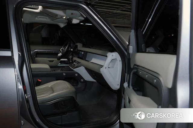 Land Rover Defender (L663) 2021 Серый из Кореи, фото 5