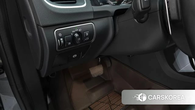 Volvo S60 2018 Серебристо-серый из Кореи, фото 5