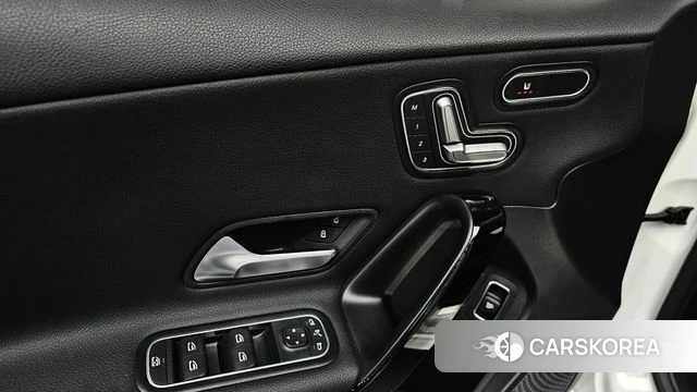 Mercedes-Benz A-Class W177 2020 Белый из Кореи, фото 5