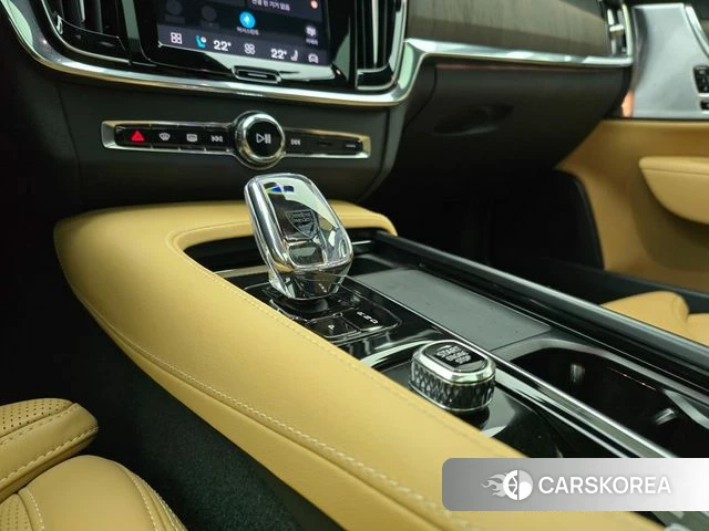 Volvo S90 2024 Белый из Кореи, фото 5