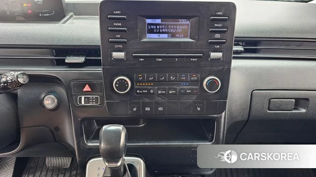 Hyundai Staria 2023 Серебряный из Кореи, фото 5