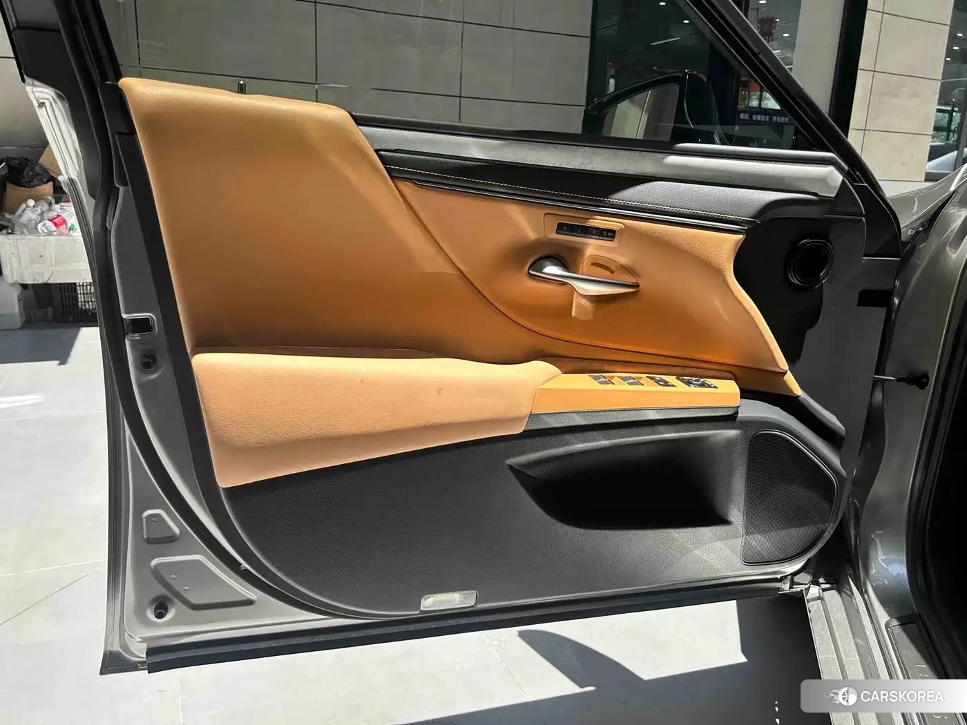 Lexus ES 2025 Champagne/brown из Китая, фото 5