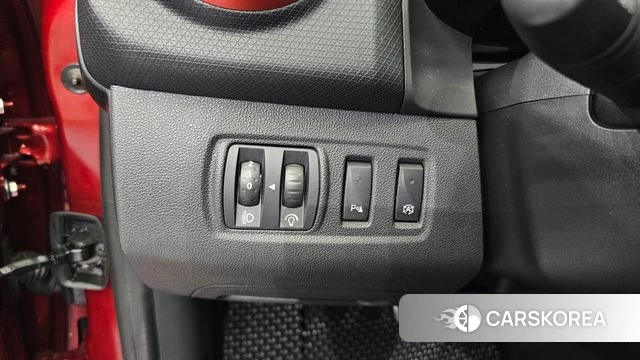 Renault Korea (Samsung) Clio 2018 Красный из Кореи, фото 5