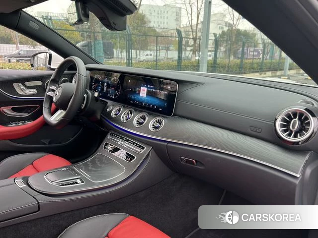 Mercedes-Benz E-Class 2021 Белый из Китая, фото 5