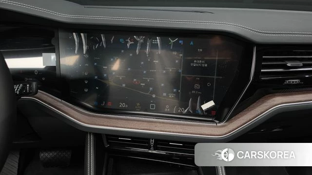 Volkswagen Touareg 3rd generation 2026 Белый из Кореи, фото 5
