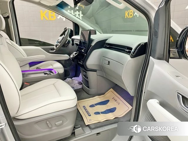 Hyundai Staria 2022 Серый из Кореи, фото 5