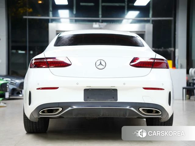 Mercedes-Benz E-Class 2024 Белый из Китая, фото 5