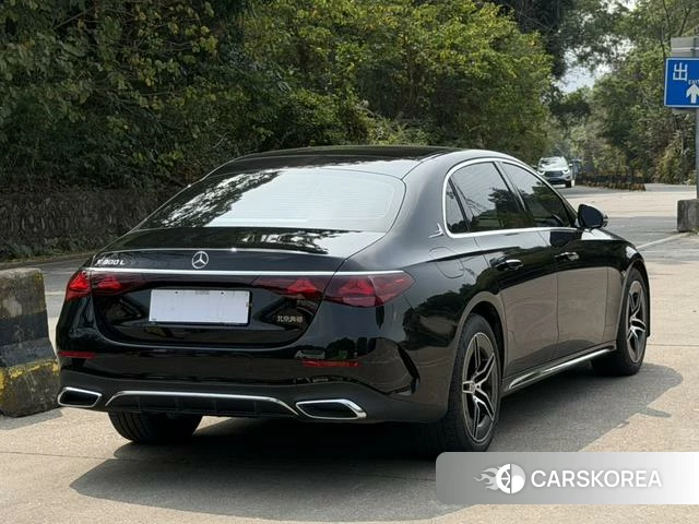 Mercedes-Benz E-Class 2025 Черный из Китая, фото 5