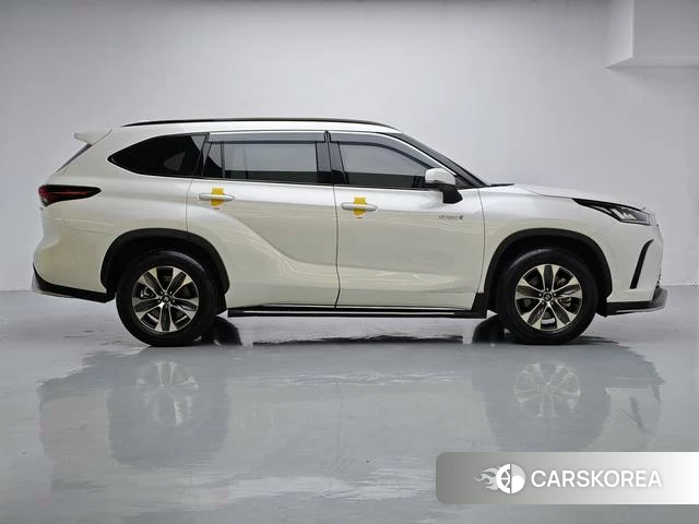 Toyota Crown 2024 Белый из Китая, фото 5