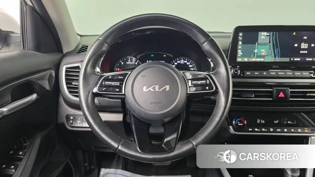 Kia Seltos 2021 Белый из Кореи, фото 5