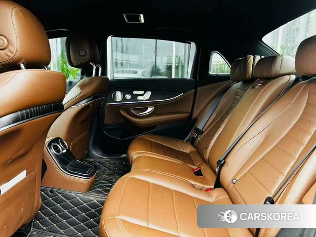 Mercedes-Benz E-Class 2021 Черный из Китая, фото 5