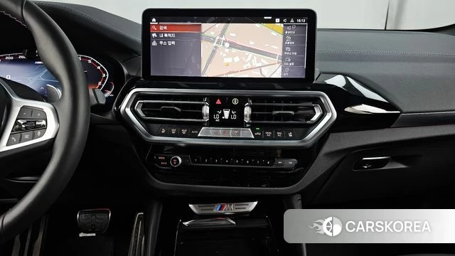 BMW X4 (G02) 2024 Светло-серебряный цвет из Кореи, фото 5