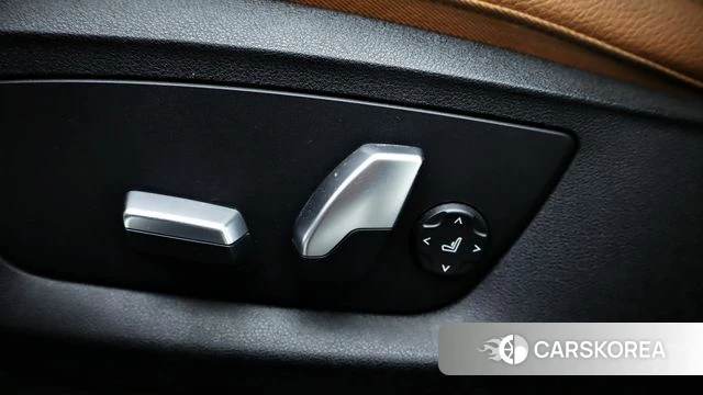BMW 5 Series (G30) 2018 Белый из Кореи, фото 5